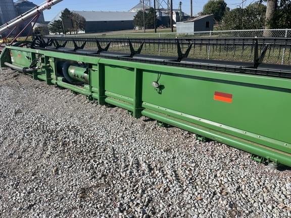 Image of John Deere 635F equipment image 3