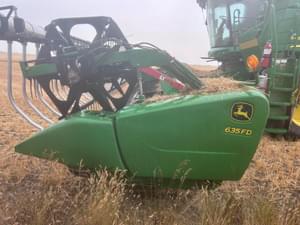 2015 John Deere 635FD Image