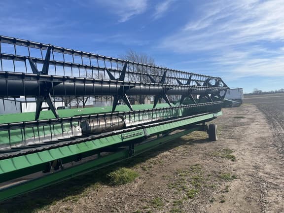 Image of John Deere 635FD equipment image 2