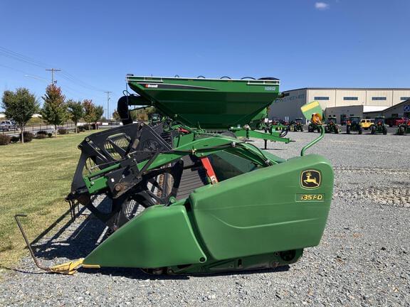 Image of John Deere 635FD equipment image 1