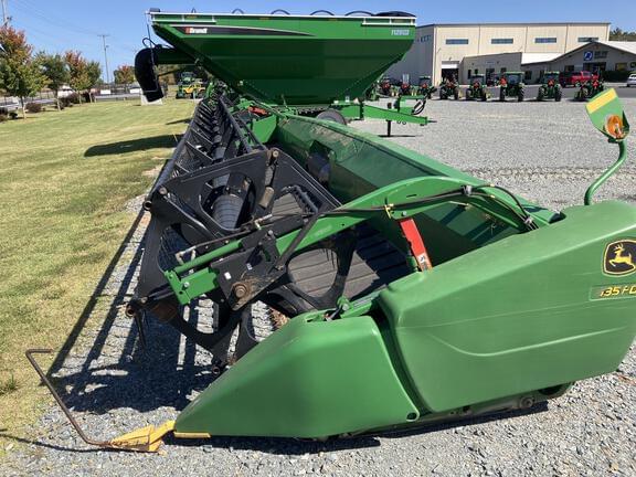 Image of John Deere 635FD equipment image 3