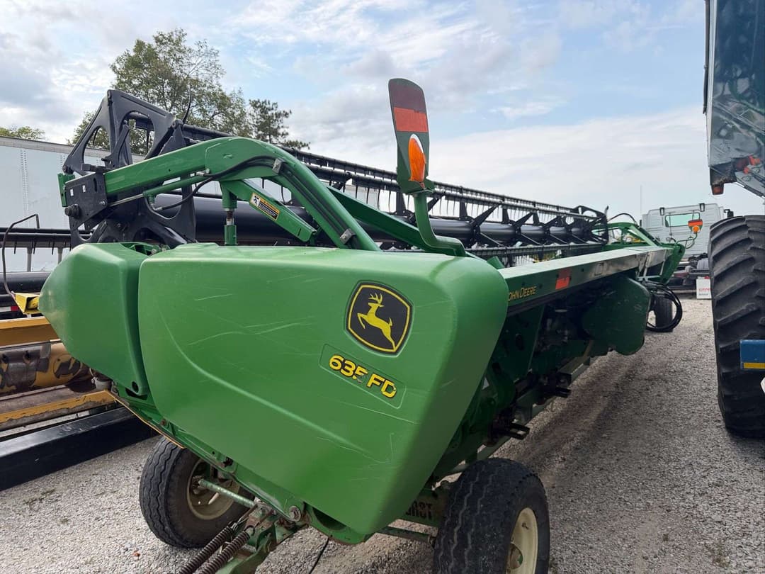 Image of John Deere 635FD Primary image
