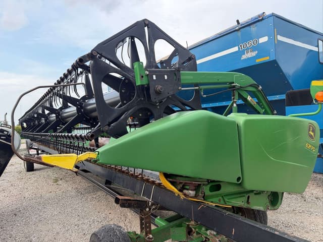 Image of John Deere 635FD equipment image 4