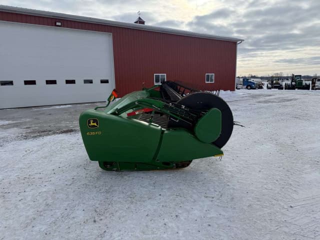 Image of John Deere 635FD equipment image 3