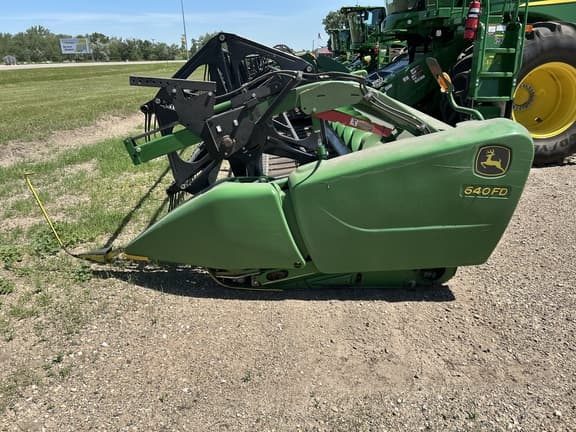 Image of John Deere 640FD equipment image 4