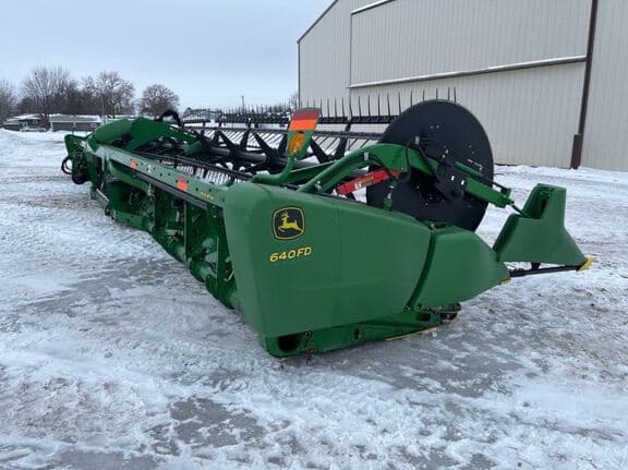 Image of John Deere 640FD equipment image 4