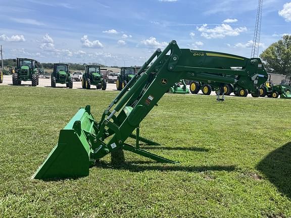 Image of John Deere 640R equipment image 3