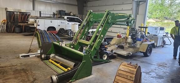 Image of John Deere 640R Primary image