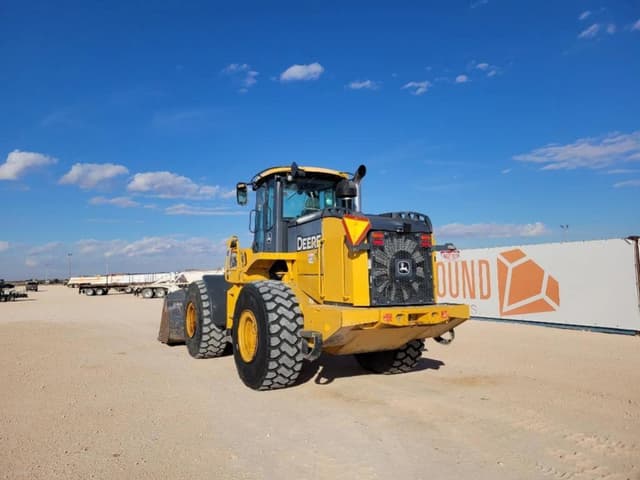 Image of John Deere 644K equipment image 2