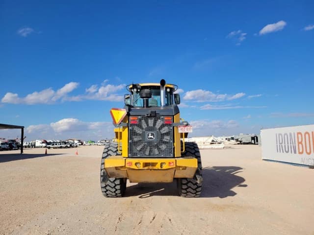 Image of John Deere 644K equipment image 3