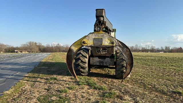 Image of John Deere 648L equipment image 4