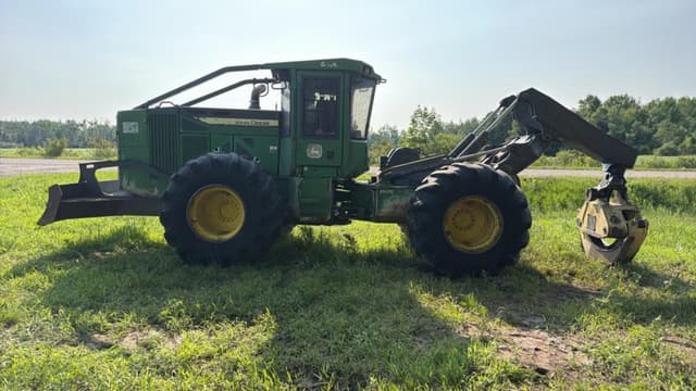 Image of John Deere 648L equipment image 1