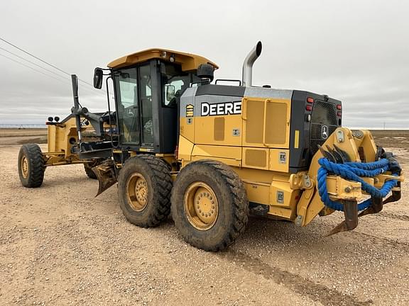 Image of John Deere 672G equipment image 3