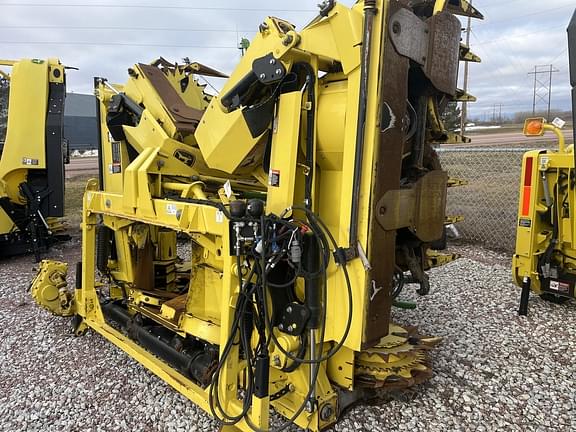 Image of John Deere 690 equipment image 3