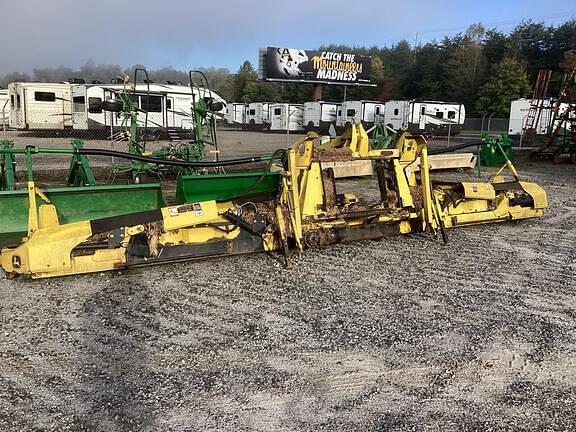 Image of John Deere 690 equipment image 1