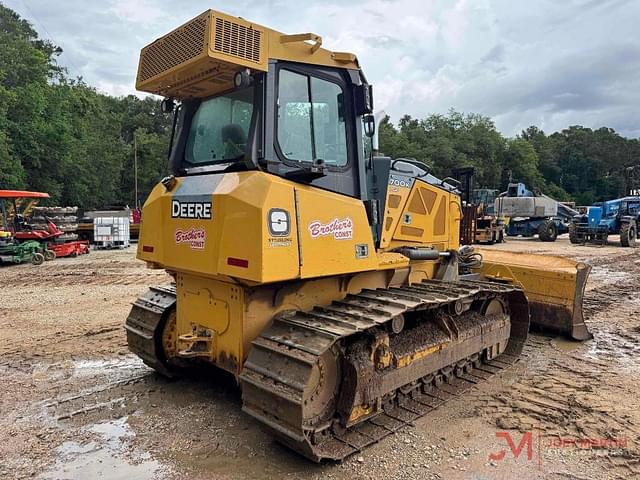 Image of John Deere 700K LGP equipment image 2