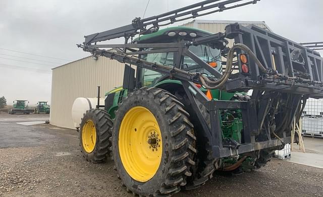 Image of John Deere 7210R equipment image 2