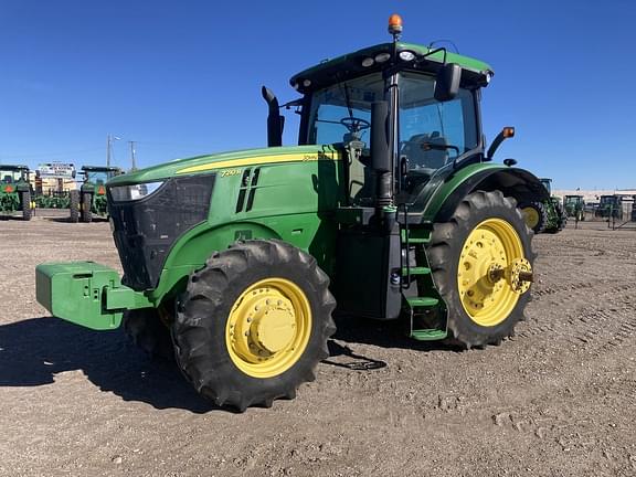 Image of John Deere 7210R equipment image 1