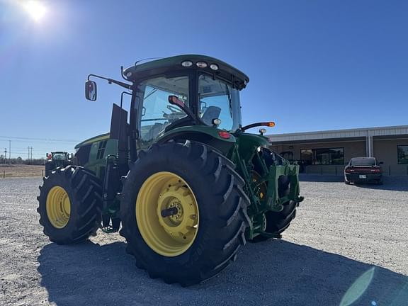 Image of John Deere 7210R equipment image 2