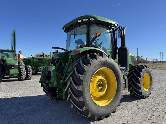 Image of John Deere 7210R equipment image 4