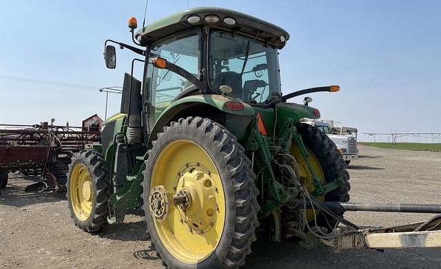 Image of John Deere 7210R equipment image 4