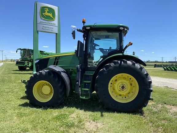 Image of John Deere 7210R equipment image 3