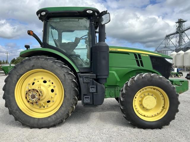 Image of John Deere 7210R equipment image 3