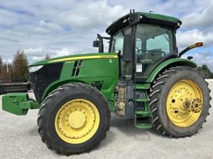 2015 John Deere 7210R Image
