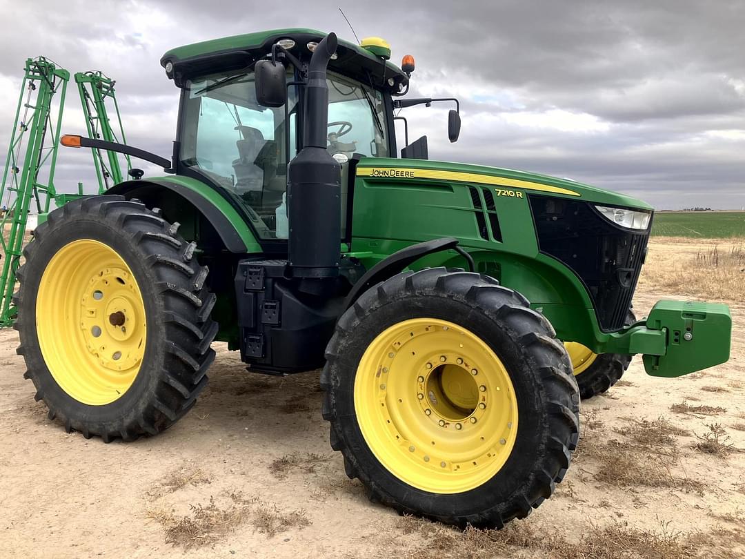 Image of John Deere 7210R Primary image