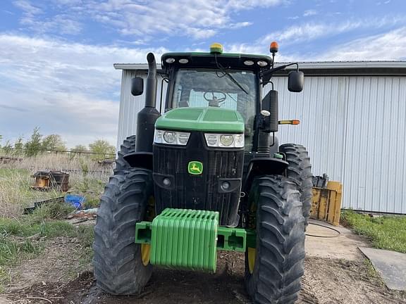 Image of John Deere 7210R equipment image 1