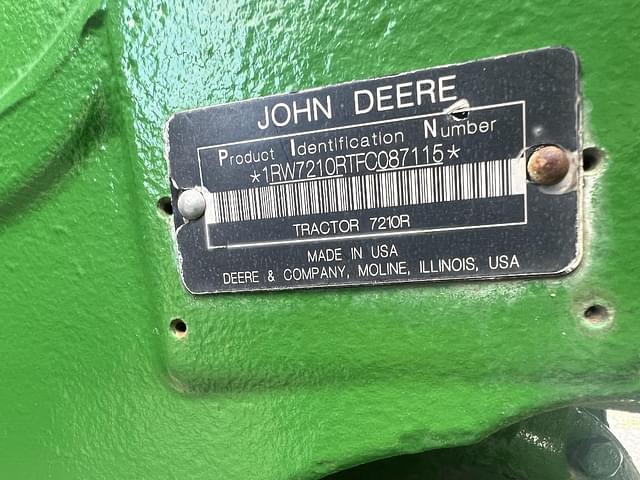 Image of John Deere 7210R equipment image 4