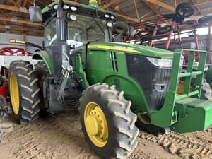 2015 John Deere 7210R Image