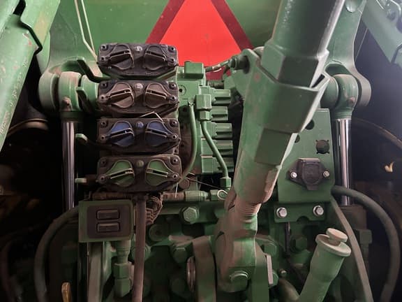 Image of John Deere 7210R equipment image 2