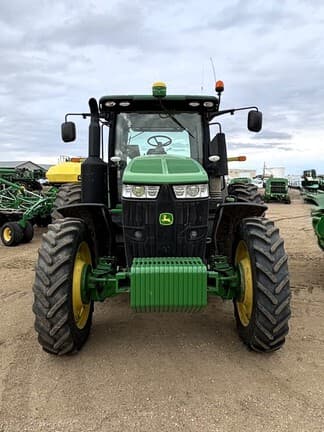 Image of John Deere 7230R equipment image 1