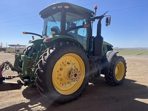 Image of John Deere 7230R equipment image 1