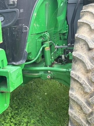 Image of John Deere 7230R equipment image 1