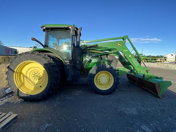 Image of John Deere 7230R equipment image 1