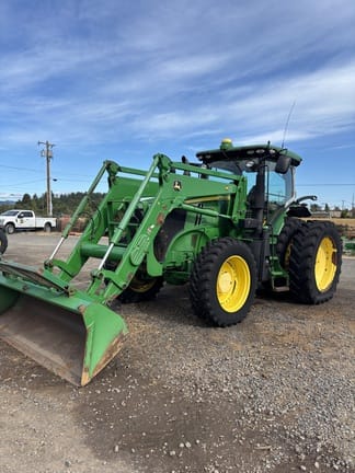 2015 John Deere 7230R Equipment Image0