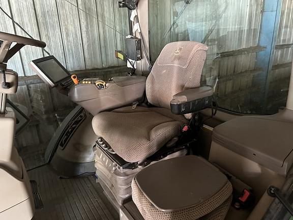 Image of John Deere 7230R equipment image 3