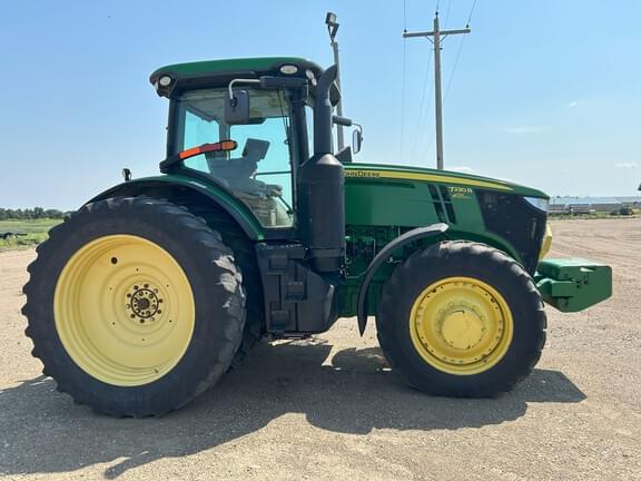 Image of John Deere 7230R equipment image 1