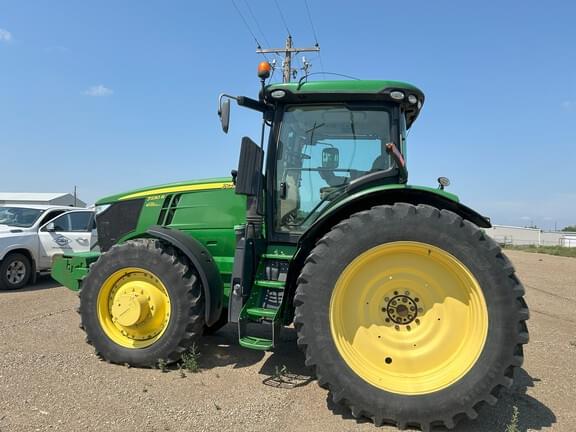 Image of John Deere 7230R equipment image 3