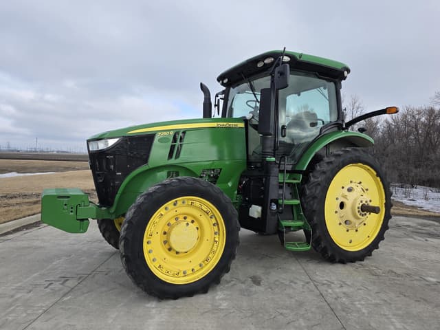 Image of John Deere 7250R equipment image 3