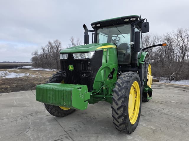 Image of John Deere 7250R equipment image 2