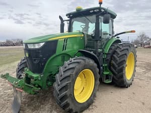 2015 John Deere 7270R Image
