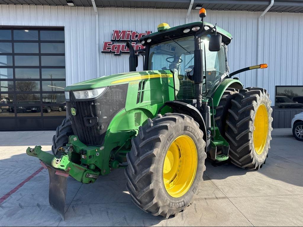 2015 John Deere 7270R Equipment Image0