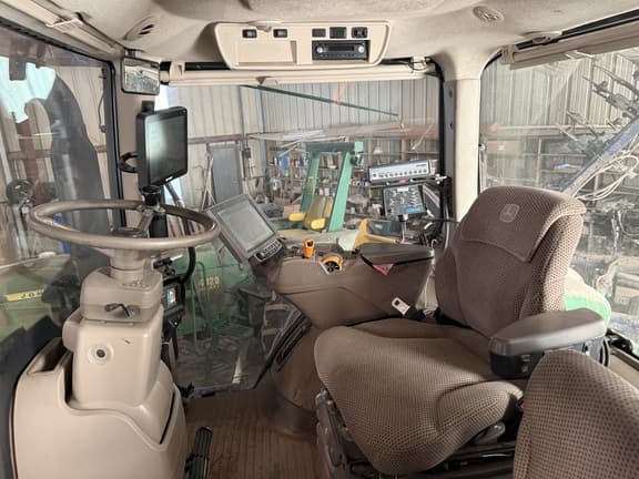 Image of John Deere 7270R equipment image 4