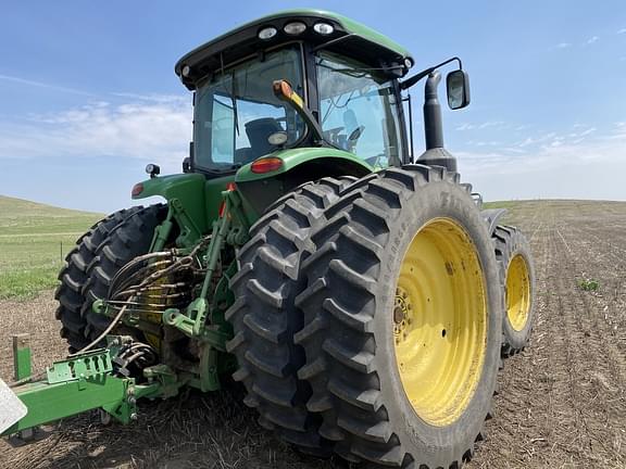 Image of John Deere 7270R equipment image 1