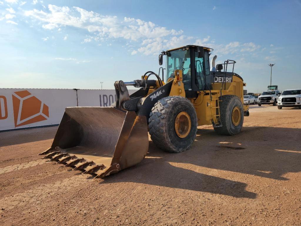 Image of John Deere 744K II Primary image