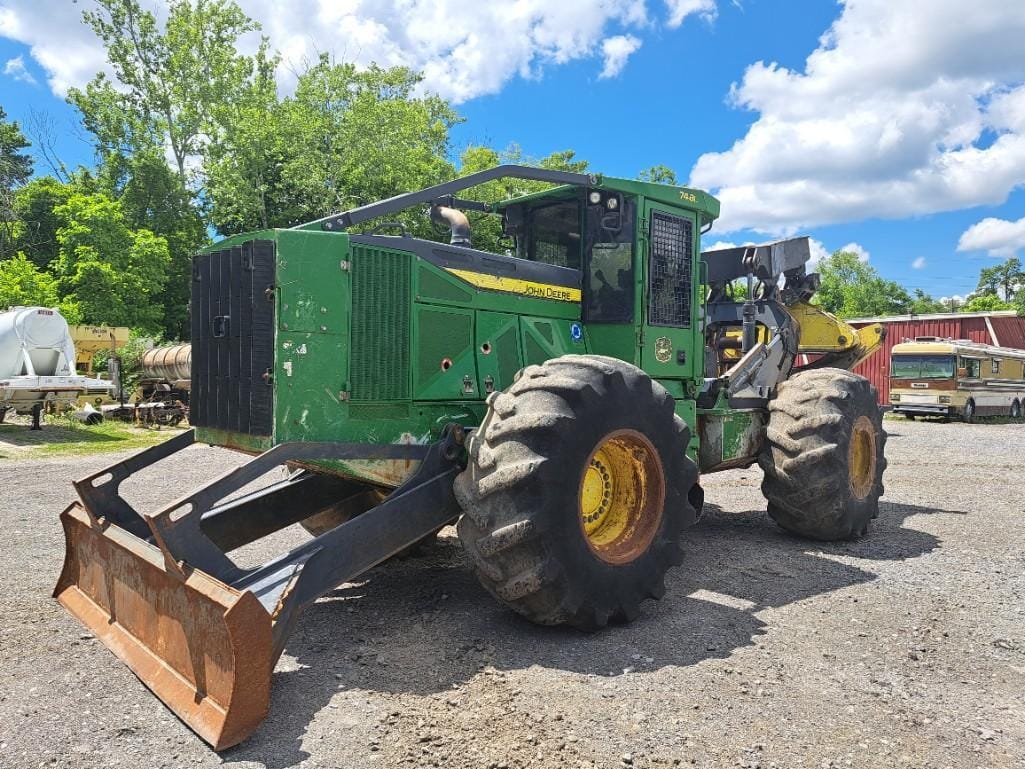 Main image John Deere 748L