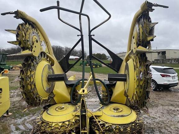 Image of John Deere 770 equipment image 4